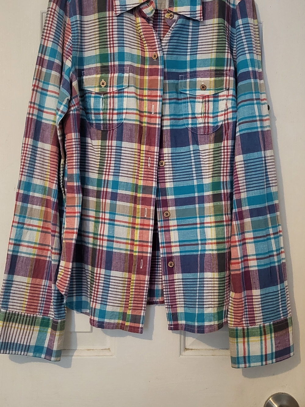 American Eagle Outfitters Multicolor Plaid Button-Up Shirt